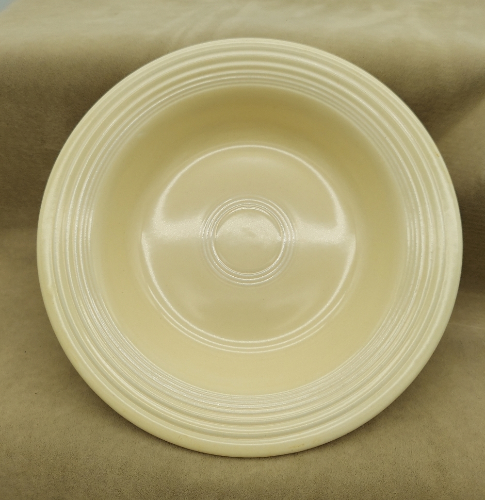 1 Vintage Fiesta ware Fiesta Ivory Soup Bowl 8 3/8" diameter
